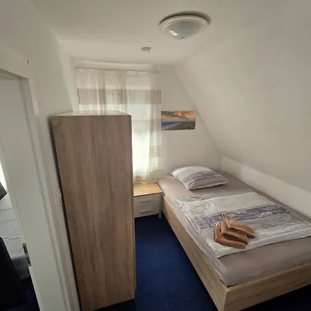 Monteurs-ferienwohnung * Emden